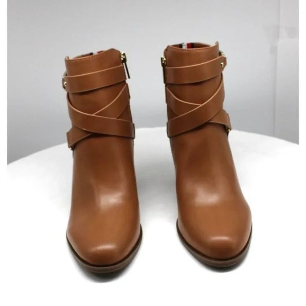 Tommy Hilfiger Darhla Block Heel Bootie (size 7.5) - Picture 2 of 8